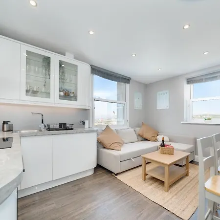 Cosy Retreat With Views Of Brighton City And Sea Exterior photo